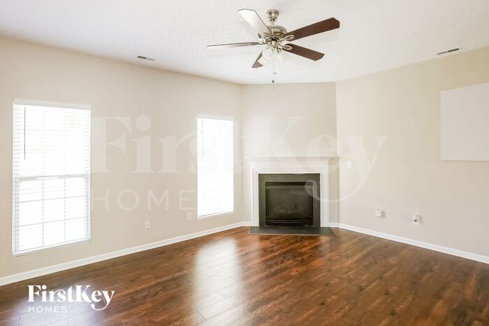Building Photo - 7006 Tanners Creek Dr
