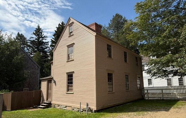 Primary Photo - 61 Washington St