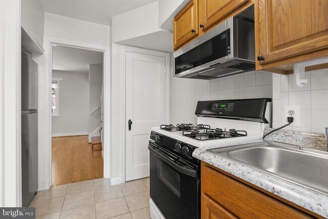 Building Photo - 342 Wesmond Dr