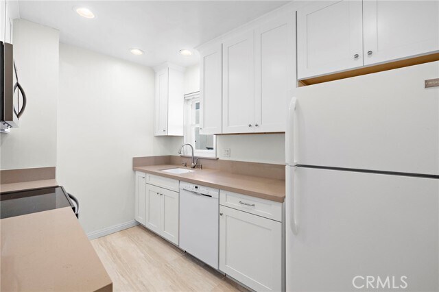 Building Photo - 245 Aster St