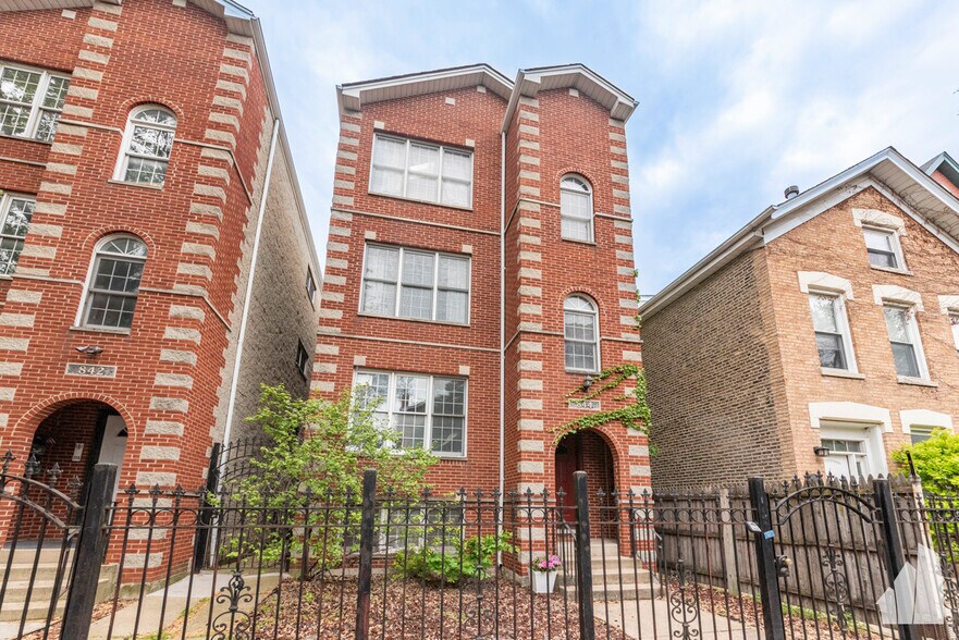 Primary Photo - 844 N Wood St