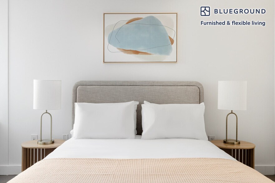 Building Photo - 101 W End Ave