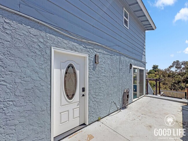 Building Photo - Sophisticated 2BD/2.5BA City Heights Home with Private Deck, Canyon Views & Soaking Tub