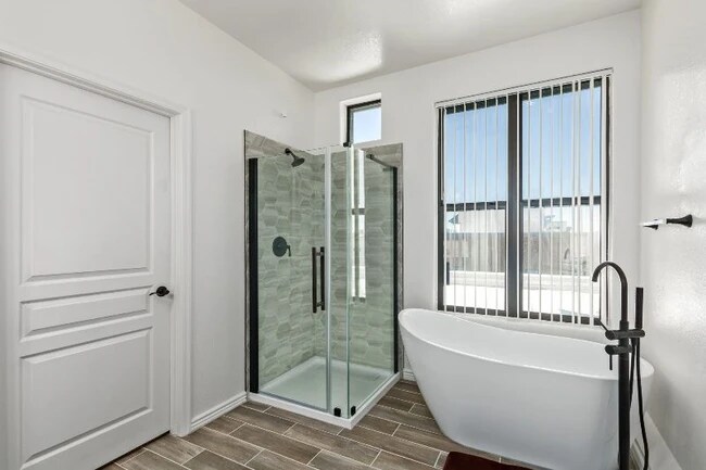 Building Photo - 123 N Washington St