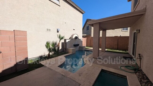 Building Photo - 15550 N Frank Lloyd Wright Blvd