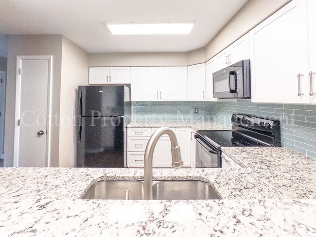 Building Photo - 202 Crooked Creek Rd