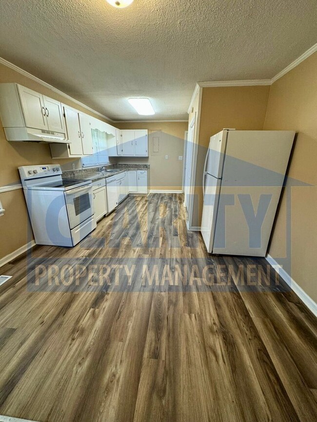 Building Photo - Two bedroom home w/ wrap-around porch!