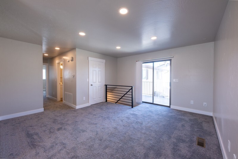 Building Photo - 5235 S Glendon Wy