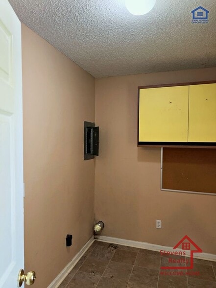 Building Photo - 4705 Metro Park Ln