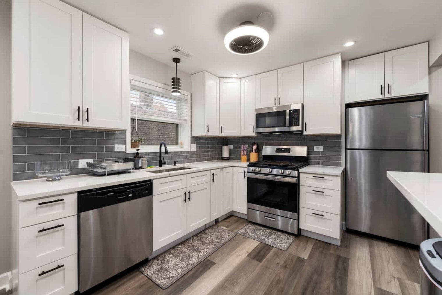Building Photo - 5641 W 64th St