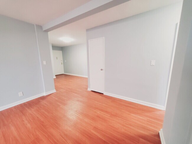 Building Photo - 39 Glenbrook Rd
