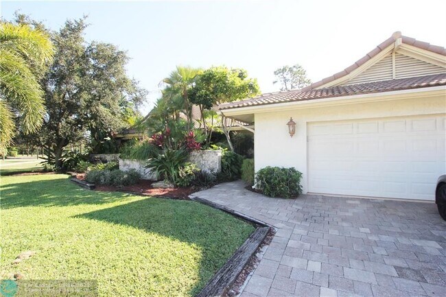 Building Photo - 10134 Boca Woods Ln