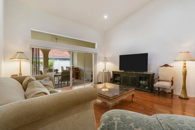 Building Photo - 18951 Painted Leaf Ct