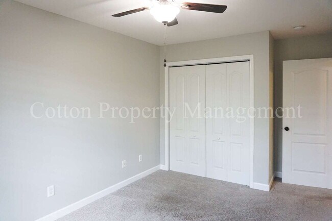 Building Photo - 2018 Willow Stone Ct