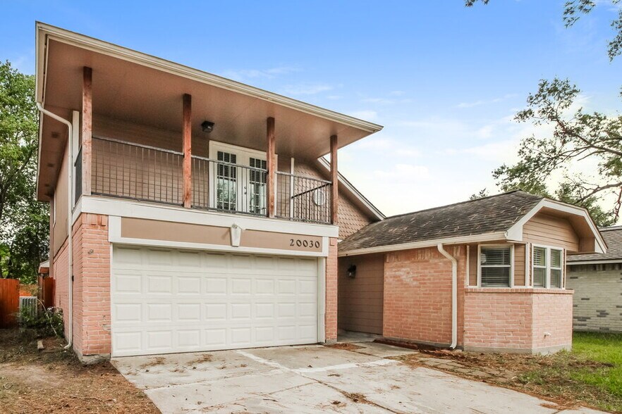 Building Photo - 20030 River Brook Dr