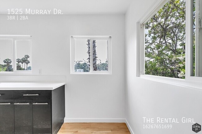 Building Photo - 1525 Murray Dr