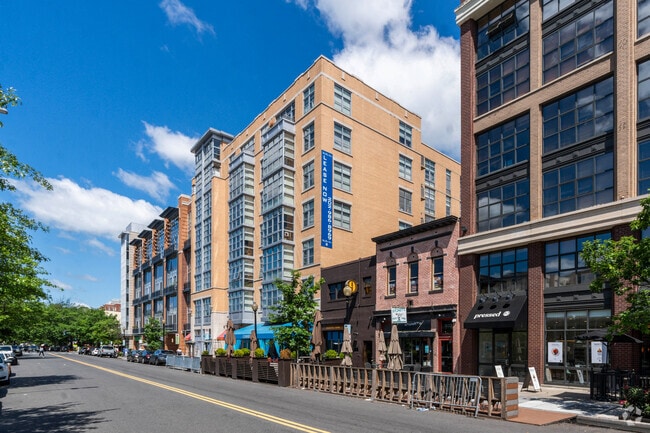 Building Photo - The DeSoto Apartments