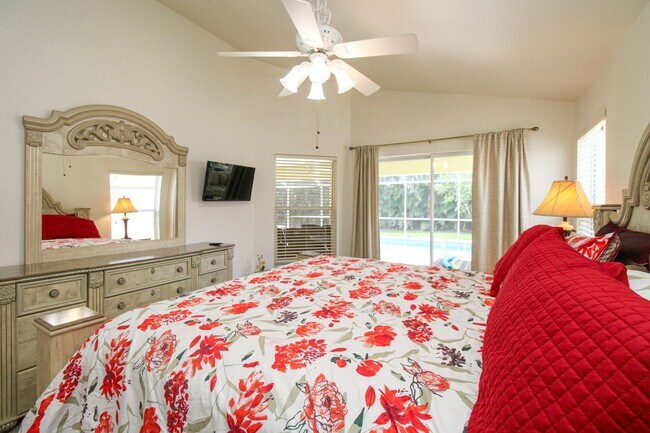 Building Photo - ** 4 BED-3 BATH PRIVATE SINGLE FAMILY POOL...