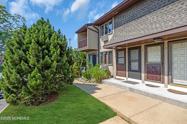 Building Photo - 12 Hilltop Terrace