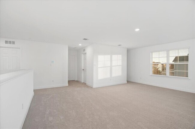 Building Photo - 1636 W Kerr Pass