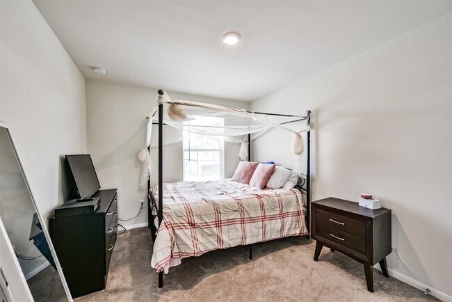 Building Photo - 11627 Braemar Village Dr