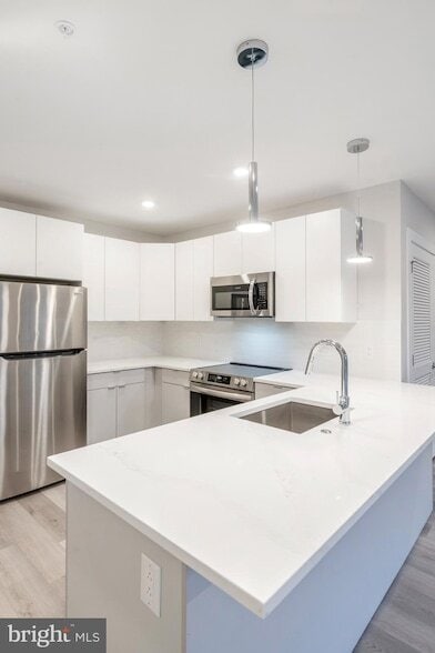 Building Photo - 3449 Scotts Ln