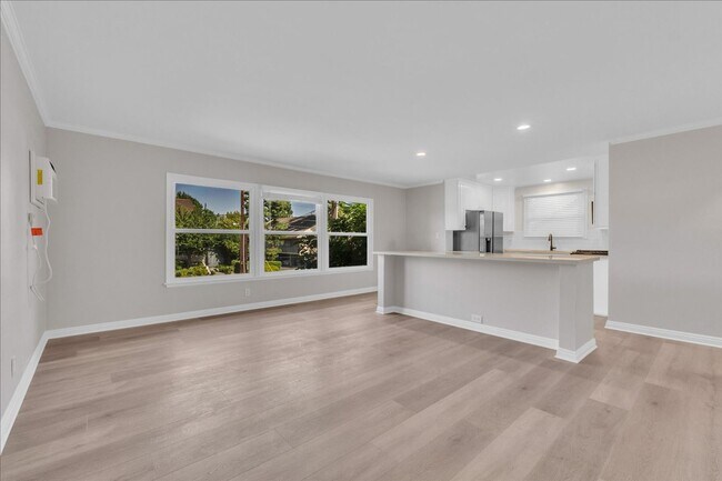Building Photo - 4943 Coldwater Canyon Ave