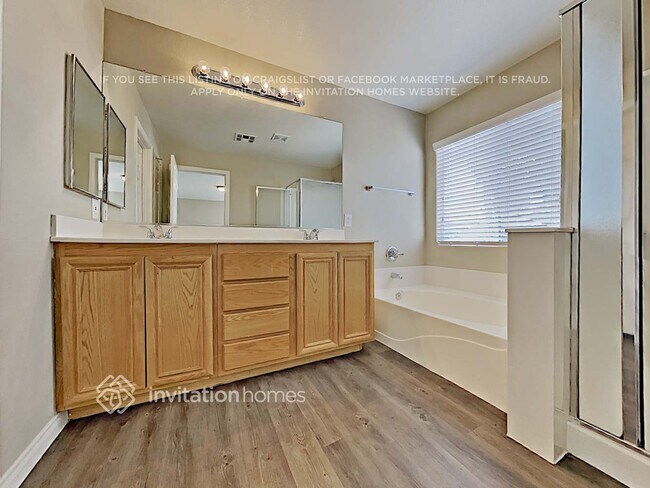 Building Photo - 5773 Cowboy Fiddle Ct