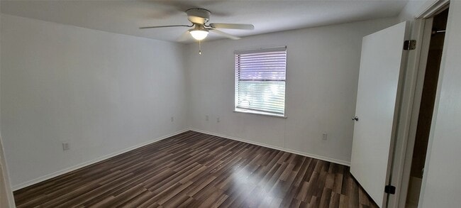 Building Photo - 306 W Hale Ave