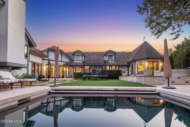 Building Photo - 4445 Golf Course Dr