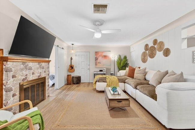 Building Photo - 10546 53rd Ave N