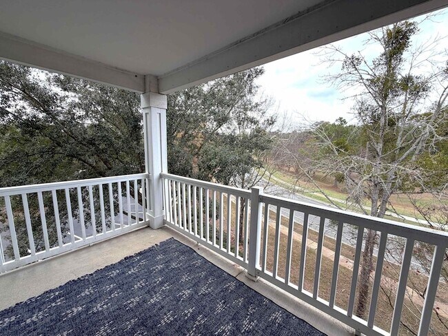 Building Photo - 2801 Chancellorsville Dr