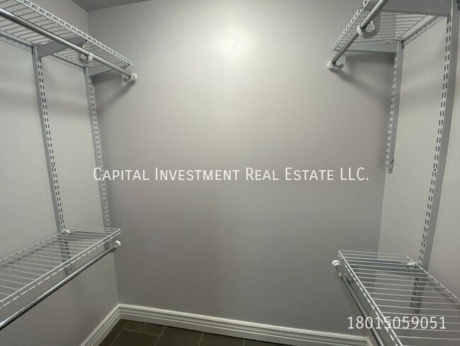 Building Photo - 2626 S 1700 E