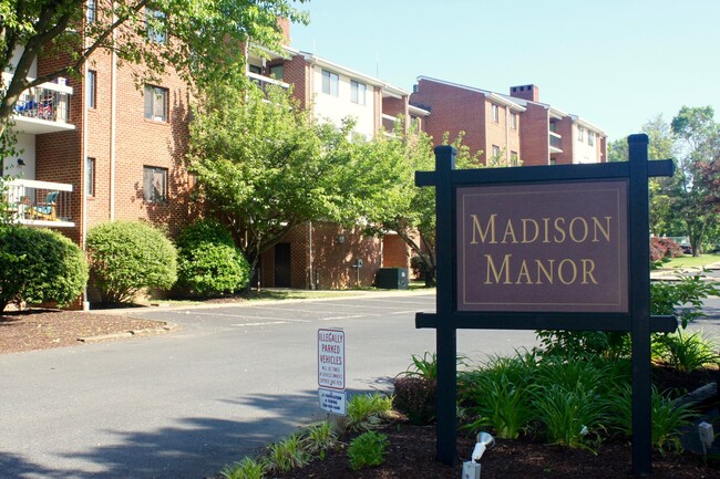 Building Photo - 1112 Blue Ridge Dr