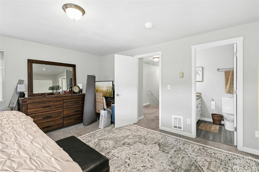 Building Photo - 5031 Sunnyside Blvd