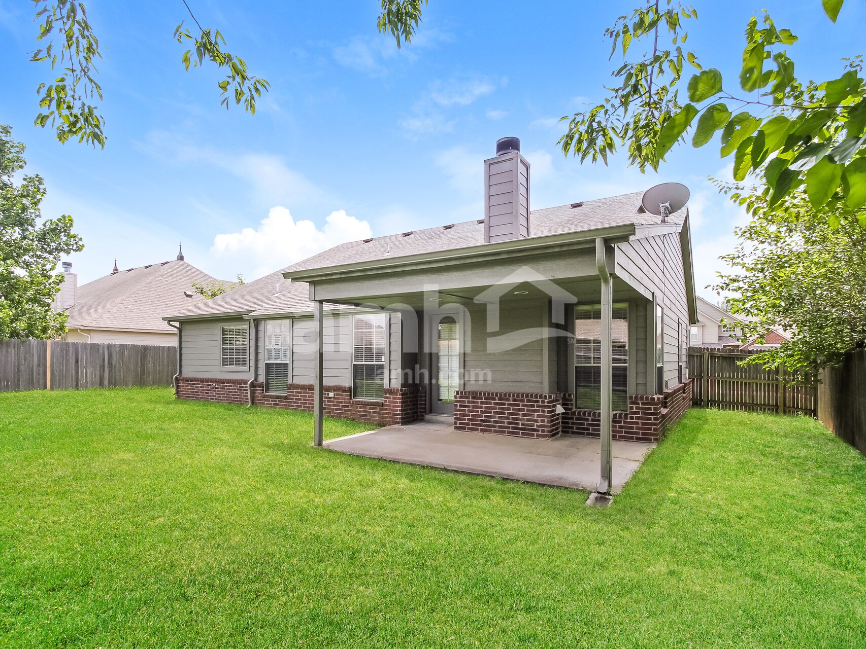 Building Photo - 1606 W Vicksburg Pl