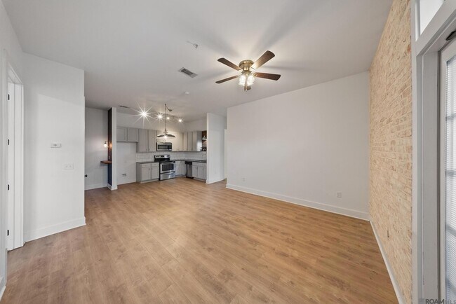 Building Photo - 255 E Boyd Dr