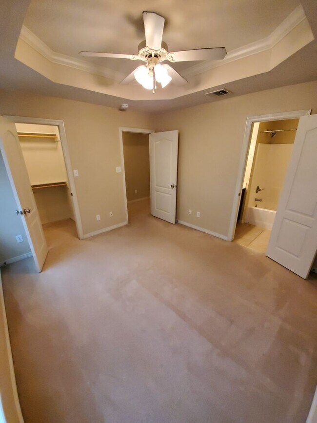 Building Photo - College Station - 2 Bed / 2.5 Bath / 2 sto...