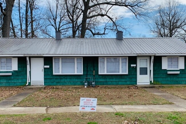 Primary Photo - 2826 Trimble St