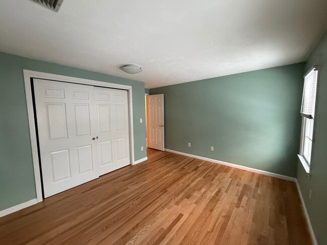 Building Photo - 25 Wren Terrace