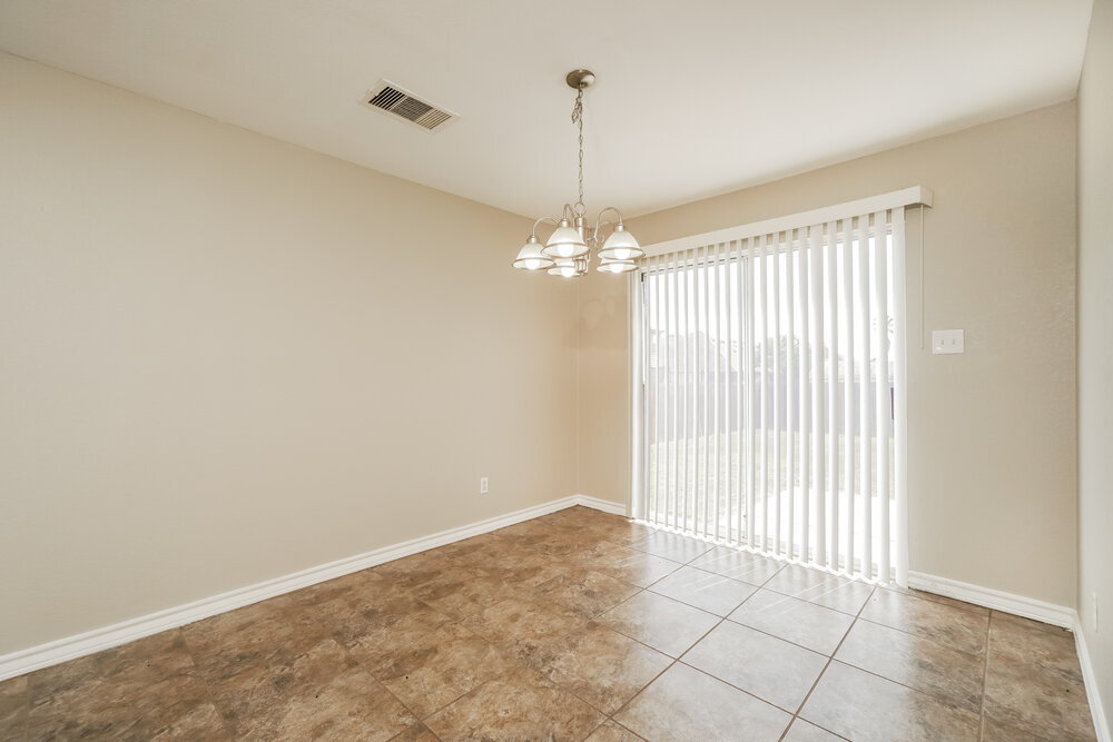 Building Photo - 8714 Sunview Park