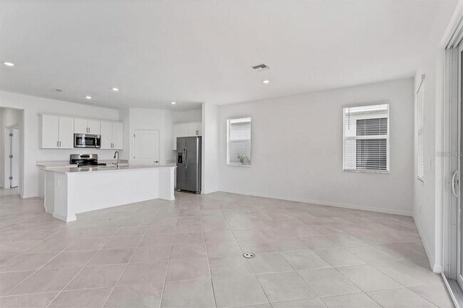 Building Photo - 19075 Cabernet Ct