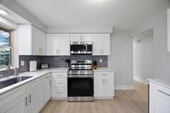 Building Photo - 1073 Kenwood Dr