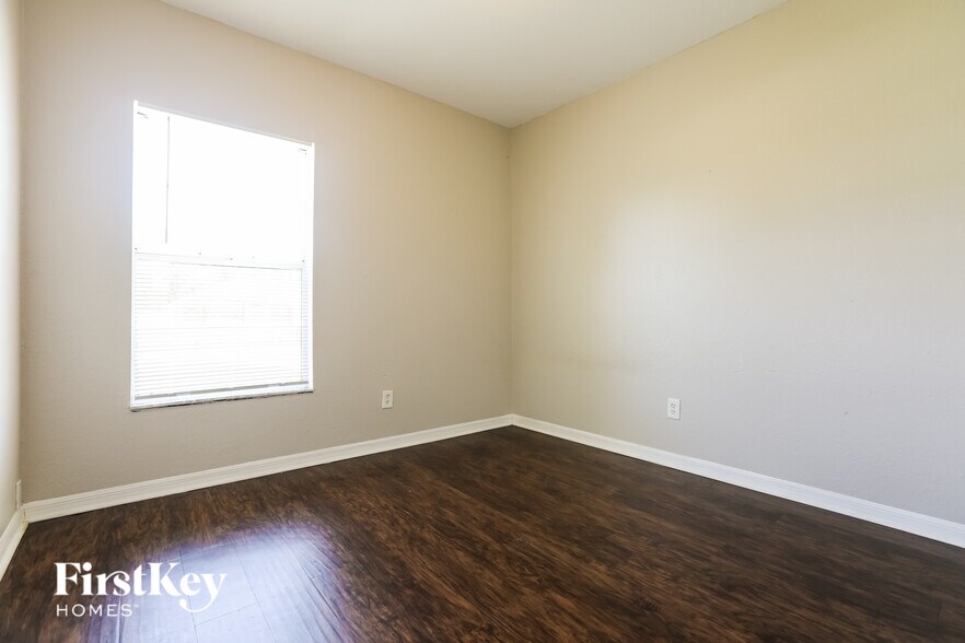 Building Photo - 2606 Atwater Dr