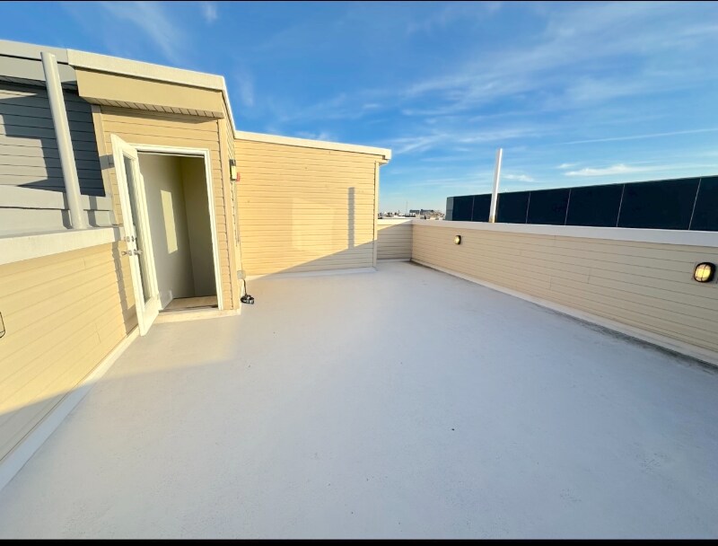 Building Photo - 1506 N 8th St