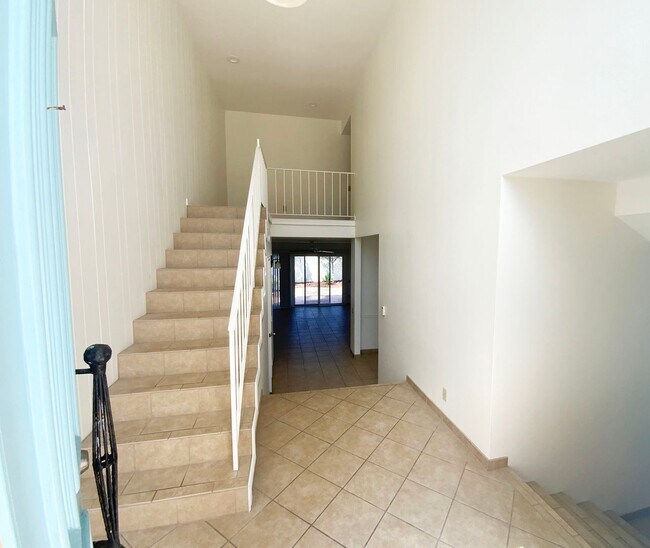 Building Photo - 44 Half Moon Bend