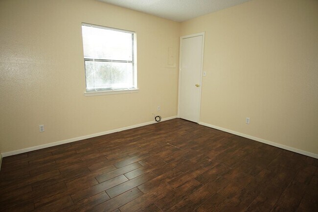 Building Photo - 6937 Villa Hermosa Dr