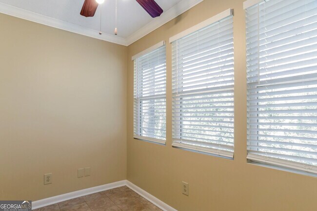 Building Photo - 5155 Roswell Rd NE