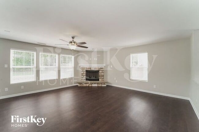 Building Photo - 1431 Waterlily Lane