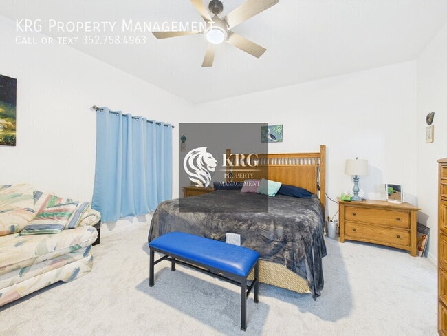 Building Photo - 2632 NE 27th St